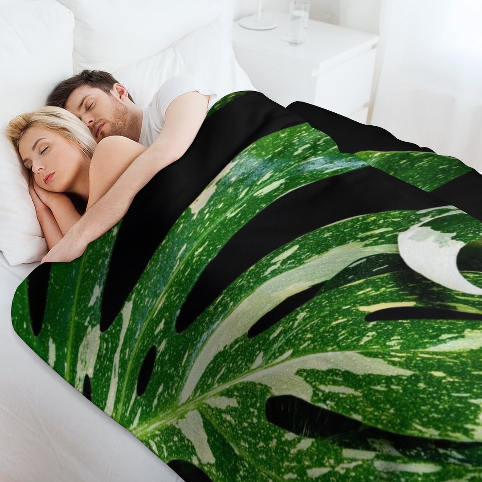 Плед Monstera Thai Constellati – обзор и цена Monstera Thai Constellation